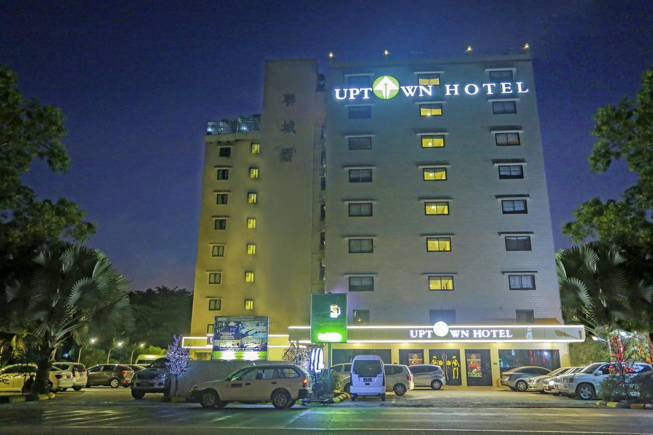 Uptown Hotel Yangón Exterior foto
